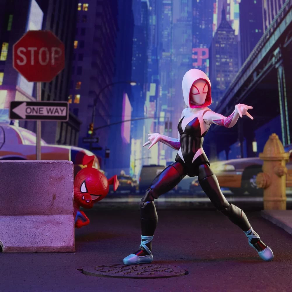 Hasbro Marvel Legends Into The Spider-Verse Gwen Stacy And Spider-Ham 3 Hasbro Marvel Legends Into The Spider-Verse Gwen Stacy And Spider-Ham - Image 3